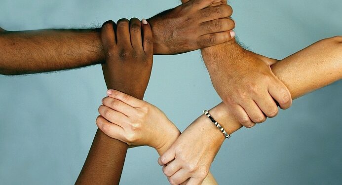 Este día se centra en la urgencia de combatir el racismo y la discriminación racial. Foto: ONUDDHH