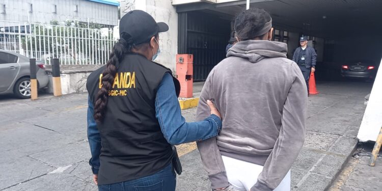 Desarticulan estructura de extorsionistas durante 12 allanamientos