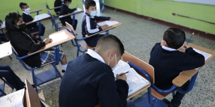 Educación presenta ante el Ejecutivo avances en programas priorizados