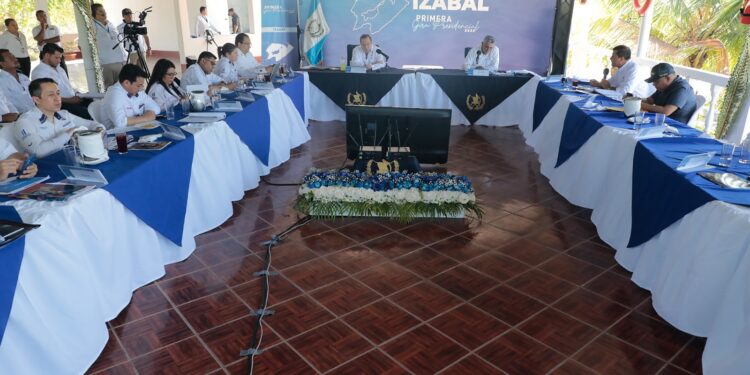 Primera gira presidencial de 2023 llega a Izabal