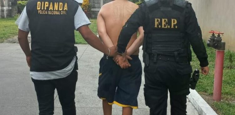 Policías han apoyado en la captura de varios pandilleros salvadoreños. /Foto: PNC
