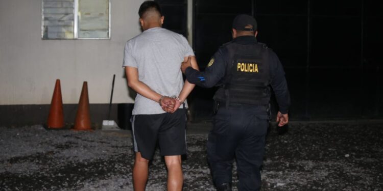 Acciones policiales dan como resultado más de 400 capturas durante la semana