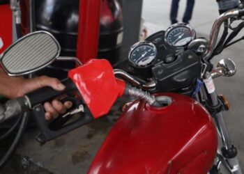 Comparten precios de referencia de gas propano y combustibles