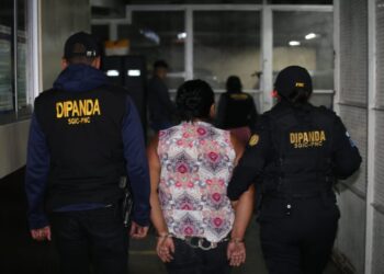 Ejecutan órdenes de captura contra presuntas extorsionistas