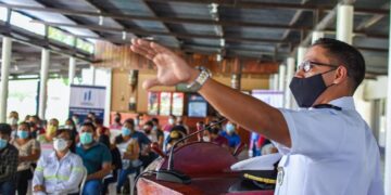 Los aspirantes a marinos mercantes tienen una formación en el Comando Naval del Caribe, a través de la Escuela Naval de Guatemala.