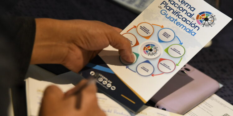 Trasladan lineamientos de planificación a los Codede