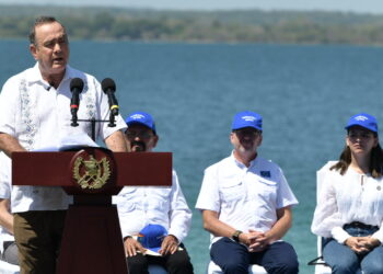 Presidente anuncia proyectos de desarrollo en Petén