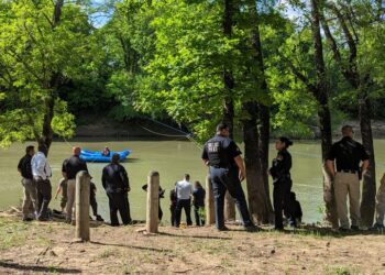 Consulado da seguimiento al caso de jóvenes desaparecidos en un río en Dallas, Texas, Estados Unidos