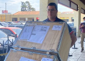 Coordinan el envío de más de 17 mil cartillas a consulados en el exterior