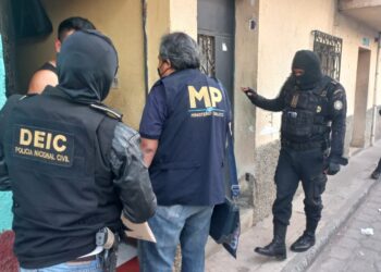 Ejecutan 17 allanamientos para desarticular estructuras criminales