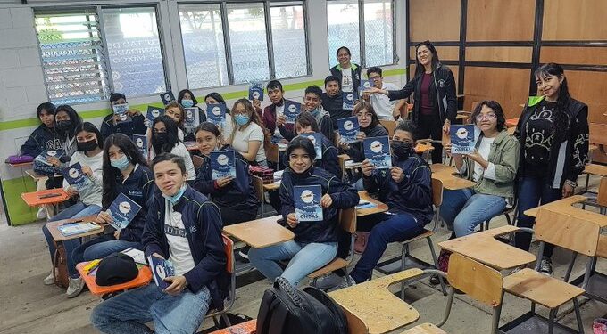 Estudiantes son motivados a generar soluciones comunitarias desde la investigación científica