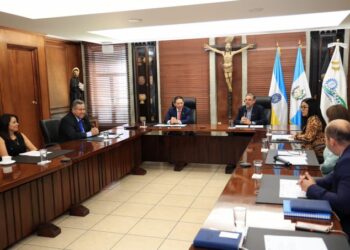 Firman convenio interinstitucional para promover proyectos educativos