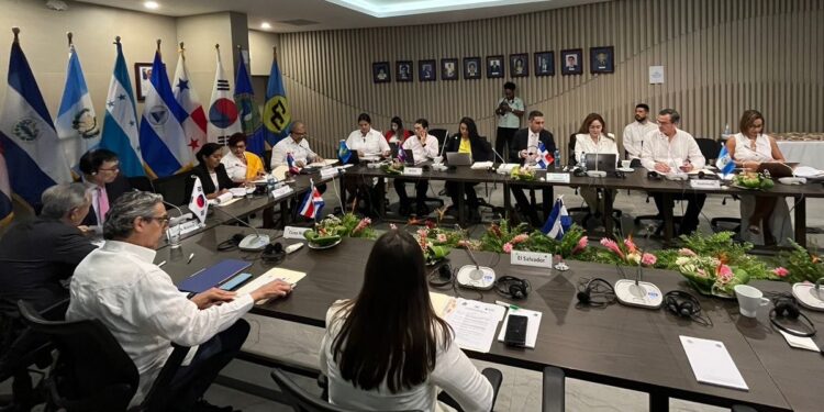 Guatemala participa en foro de diálogo entre Sica y Corea
