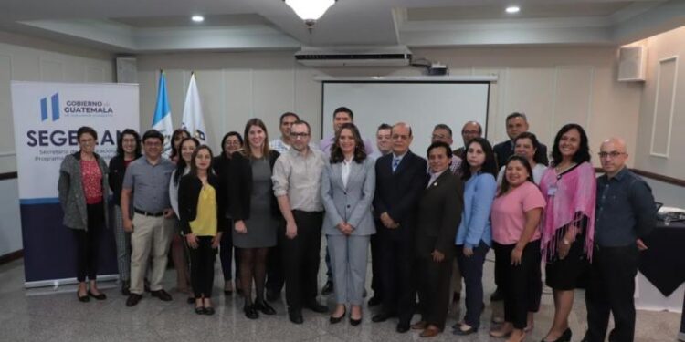 Equipo técnico a cargo de proceso de transición gubernamental se capacita