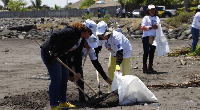 Recolectan 48.87 toneladas de desechos sólidos en playas nacionales