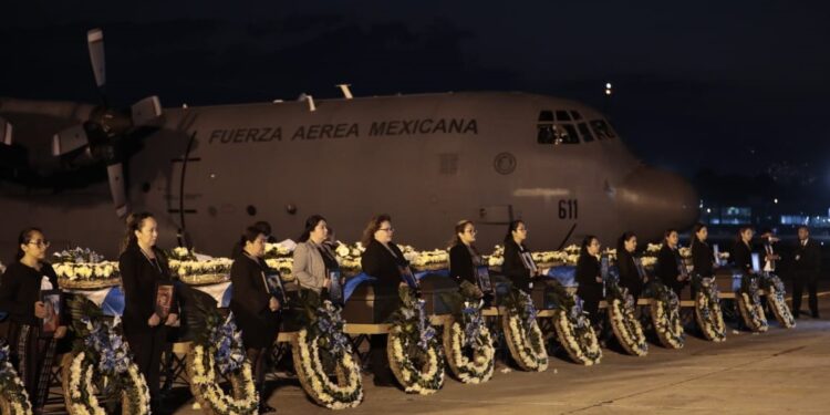 Repatrian cuerpos de connacionales fallecidos en México