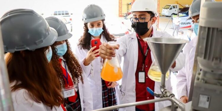 Senacyt otorgará financiamiento a proyectos de ciencia y tecnología