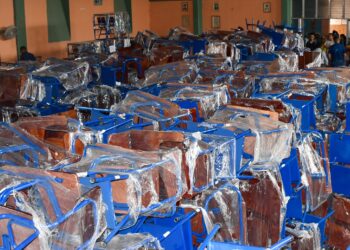 Población estudiantil de Baja Verapaz se beneficia con mobiliario