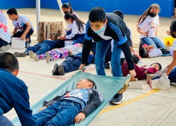 Escuelas de San Marcos realizan simulacro de evacuación por sismo
