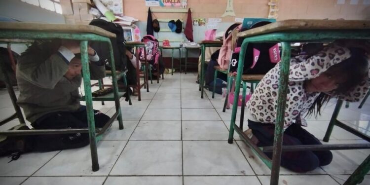 Comunidad educativa de Totonicapán participa en simulacro por sismo