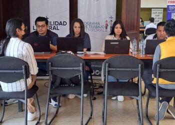 Ofrecen oportunidades de empleo digno a vecinos de Quiché