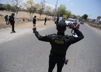 Agentes mantienen constante monitoreo para la seguridad de los guatemaltecos. /Foto: PNC