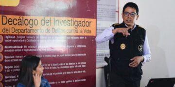 PNC brinda capacitación a estudiantes de la Usac