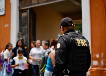 Iniciativa de escuelas seguras busca erradicar la violencia en la población estudiantil. /Foto: PNC