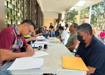 Documentos para beneficiarse de la Ley Temporal de Desarollo Integral deberán entregarse antes del 10 de abril. /Foto: Mides