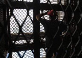 Concientizan sobre protección de datos bancarios personales