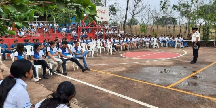 Más de 70 mil estudiantes serán capacitados en temas de prevención