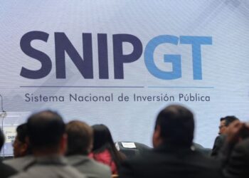 Actualizan Sistema Nacional de Inversión Pública. /Foto: Gilber García y Álvaro Interiano