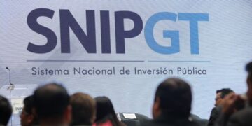 Actualizan Sistema Nacional de Inversión Pública. /Foto: Gilber García y Álvaro Interiano