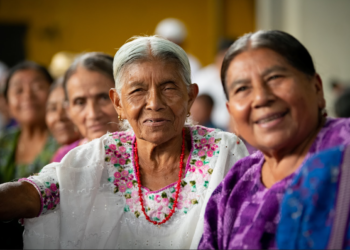 Adultos mayores fueron notificados de su ingreso al PAM en Alta Verapaz.