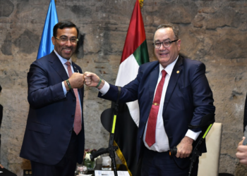 Primer ministro de Estado emiratí invitó a Guatemala a llevar la voz de la región sobre cambio climático a la COP28. / Foto: Álvaro Interiano.