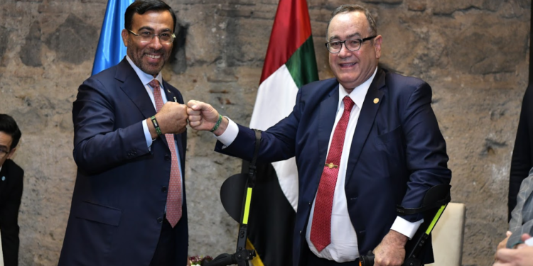 Primer ministro de Estado emiratí invitó a Guatemala a llevar la voz de la región sobre cambio climático a la COP28. / Foto: Álvaro Interiano.