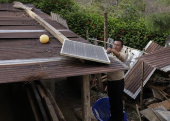 Proyecto de electrificación solar en aldea Tzalamilá, Senahú, Alta Verapaz.