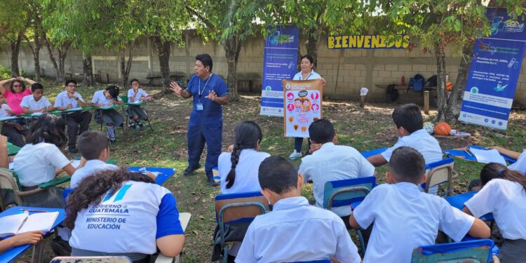 Fortalecen acciones para la prevención de embarazos en adolescentes de Petén