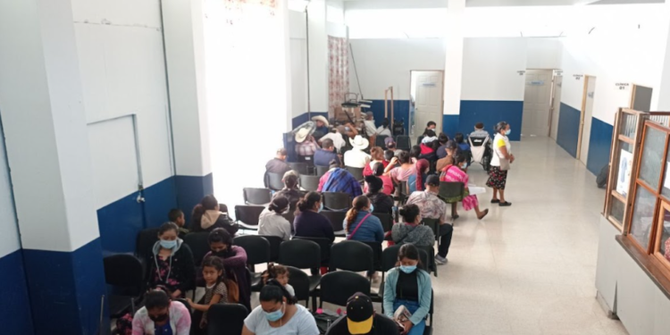 El Hospital Nacional de Jalapa vuelve a abrir sus puertas de la consulta externa con instalaciones mejoradas. / Foto: MSPAS.