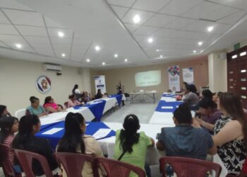 Empresarios y Emprendedores de Baja Verapaz reciben capacitación sobre costos y mercadeo