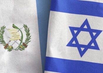 Banderas de Guatemala e Israel