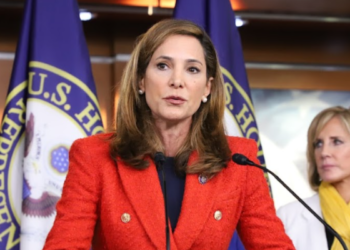 Congresista estadounidense solicita apoyo para atender el flujo migratorio en Guatemala