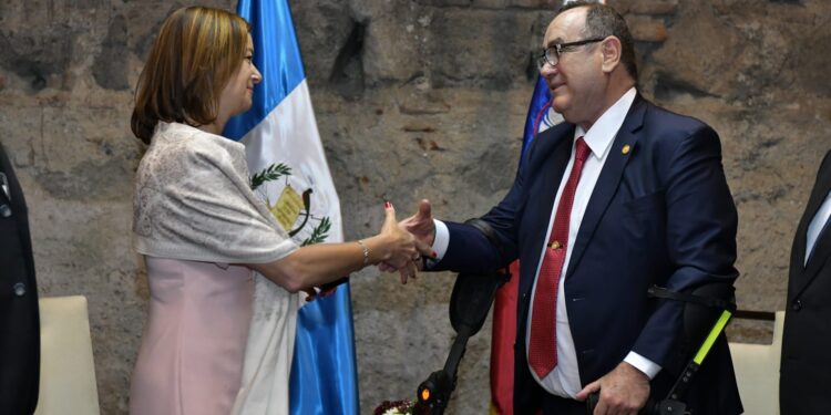 Guatemala y Eslovenia afianzan la relación bilateral