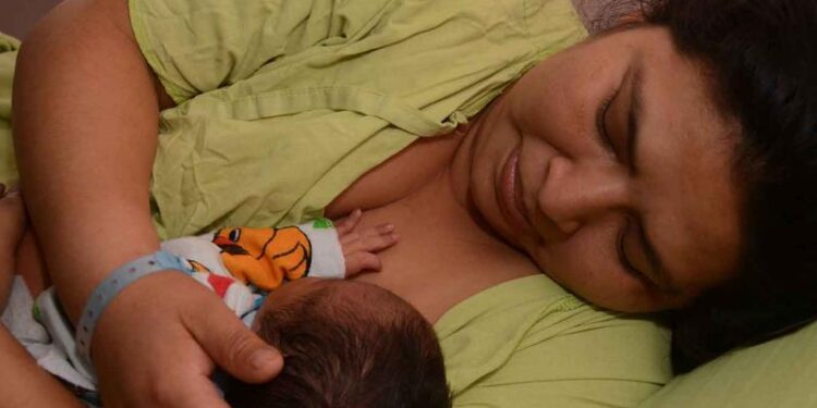 Buscan medidas que disminuyan casos de muerte materna