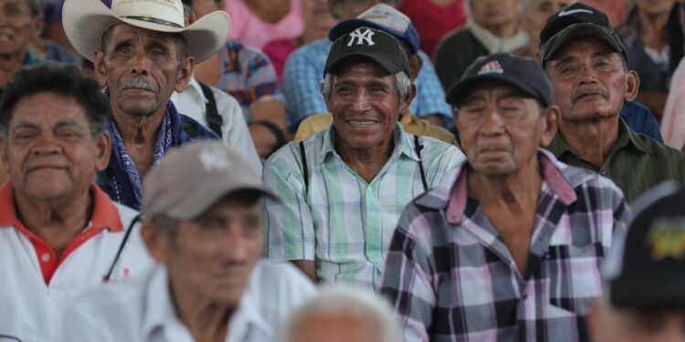 Programa del Adulto Mayor aumenta número de beneficiarios en Flores, Petén