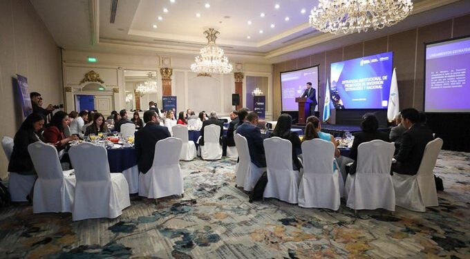 Presentan estrategia institucional para promover la inversión extranjera y nacional