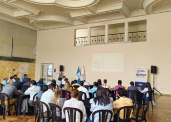 Segeplan impartió el taller al personal del sector público.