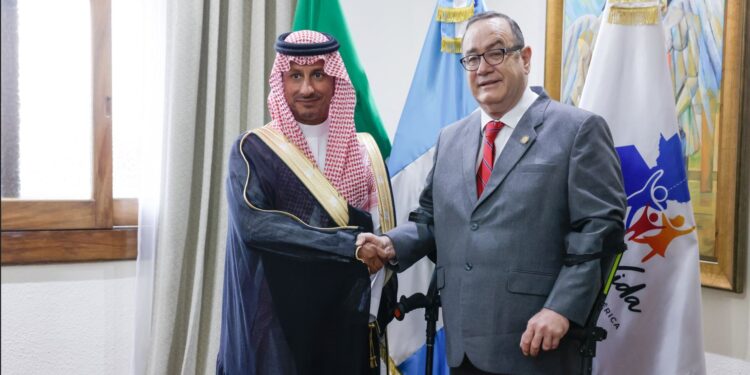 Visita del Ministro de Turismo del fondo de desarrollo de Arabia Saudita en Guatemala.
