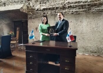 Cancilleres de Guatemala y Panamá fortalecieron la relación bilateral entre ambas naciones.