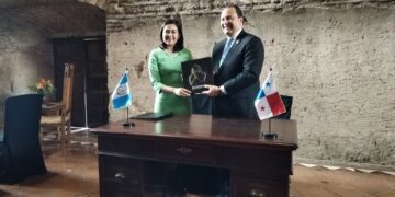 Cancilleres de Guatemala y Panamá fortalecieron la relación bilateral entre ambas naciones.